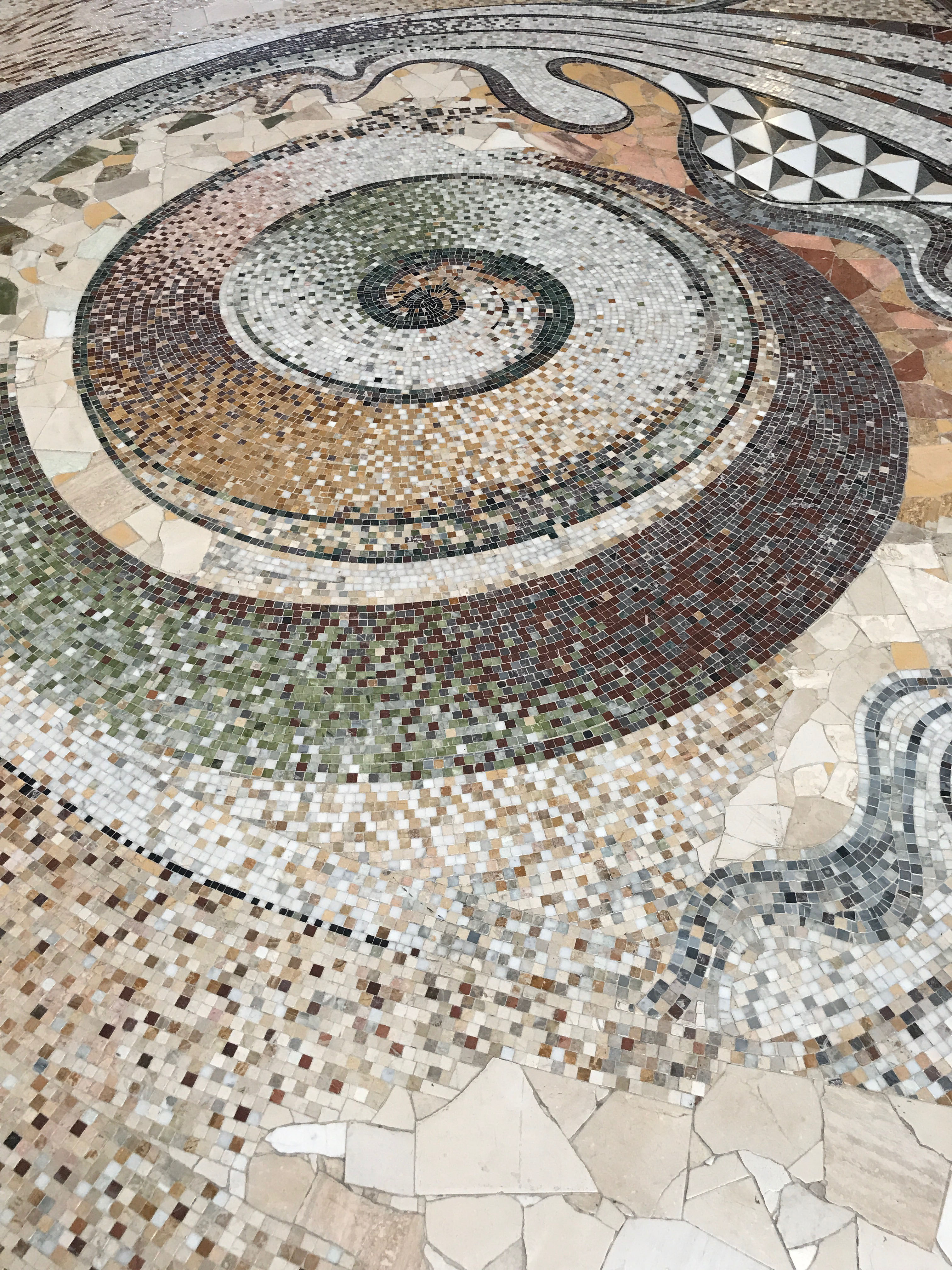 025 'Swirl Floor' Mosaic